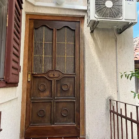 Apartman Mara شقة *