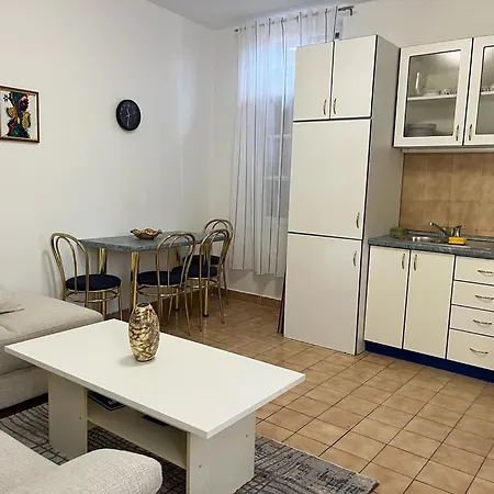 شقة Apartman Mara *