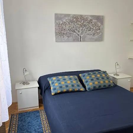 Apartman Mara شقة شيبينيك